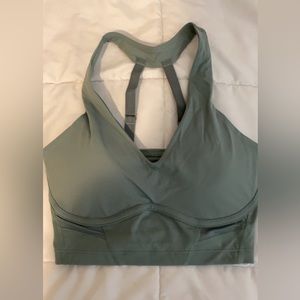 Whitney Simmons Gymshark sports top